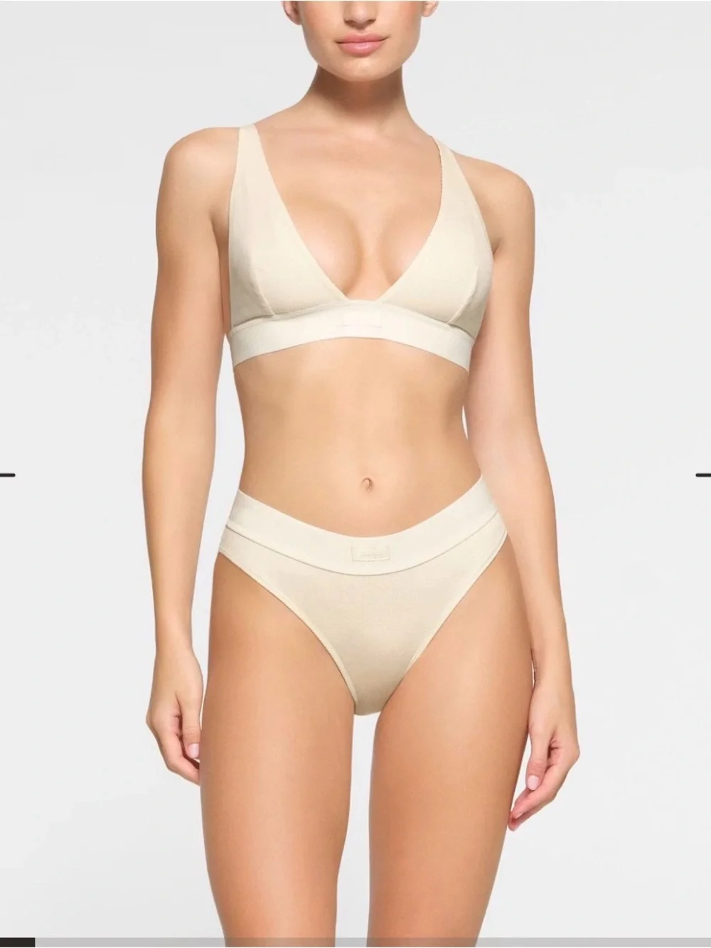 Skims plunge bralette - Picture 4 of 4